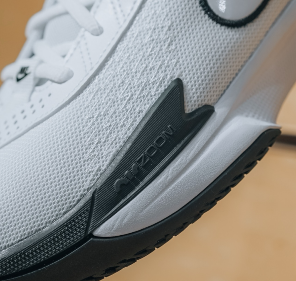 Giay Nike Air Zoom GT Cut Academy 'White Black' FB2599-100