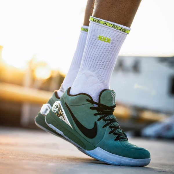 Giay Nike Kobe 4 Protro 'Girl Dad' FQ3545-300