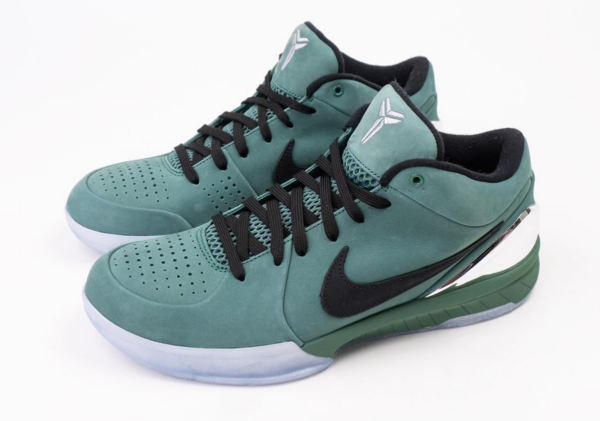 Giay Nike Kobe 4 Protro 'Girl Dad' FQ3545-300