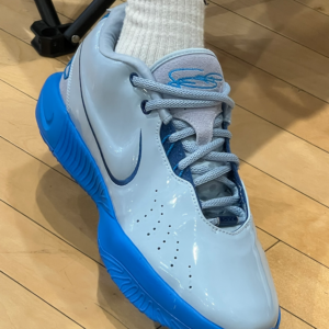 Giay Nike LeBron 21 'Light Armory Blue' FQ4052-400