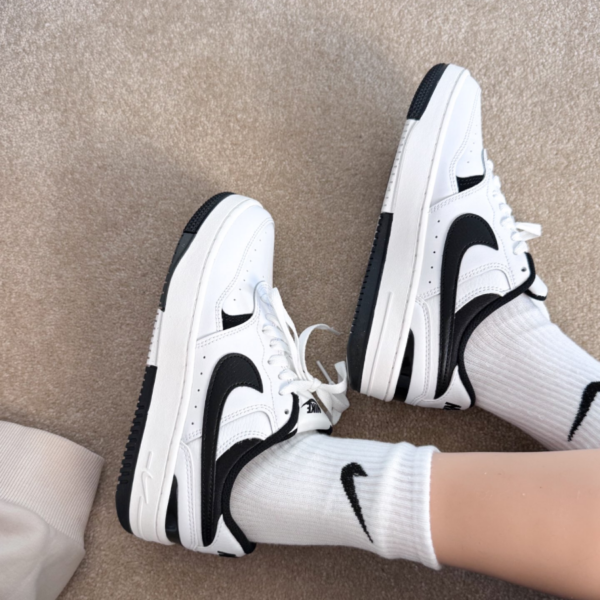 Giay Nike Wmns Gamma Force 'White Black' DX9176-100