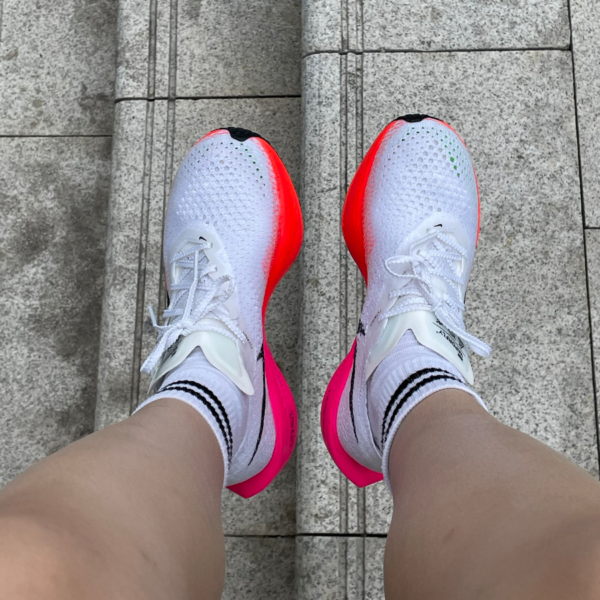 Giay Nike Wmns ZoomX VaporFly Next% 3 'White Crimson Pink' HF4995-100