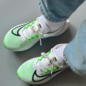 Giay Nike Zoom Fly 5 'White Green Strike Blue' DM8968-101