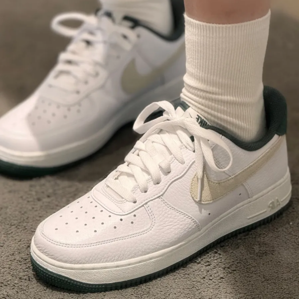 Giay Nike Air Force 1 '07 LV8 'Vintage Green' HF1939-100