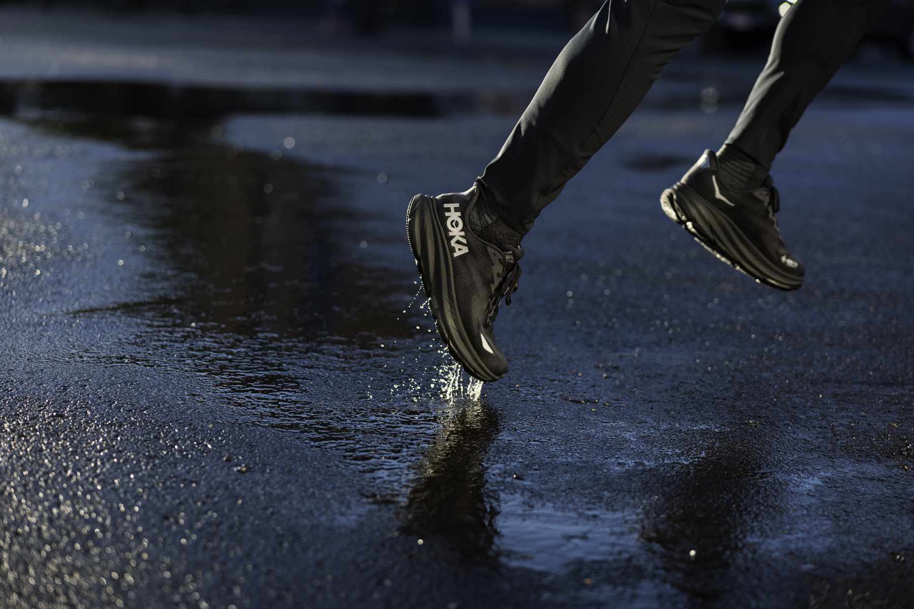 Hinh anh 4: Nhung doi giay chay bo chong nuoc tot nhat nam 2024