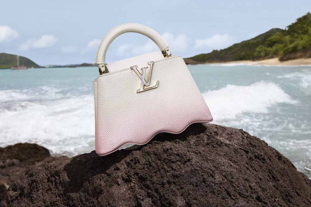 Louis Vuitton By the Pool 2024 - tận hưởng mùa hè bên hồ bơi Hinh anh 4: Louis Vuitton By the Pool 2024 - tan huong mua he ben ho boi