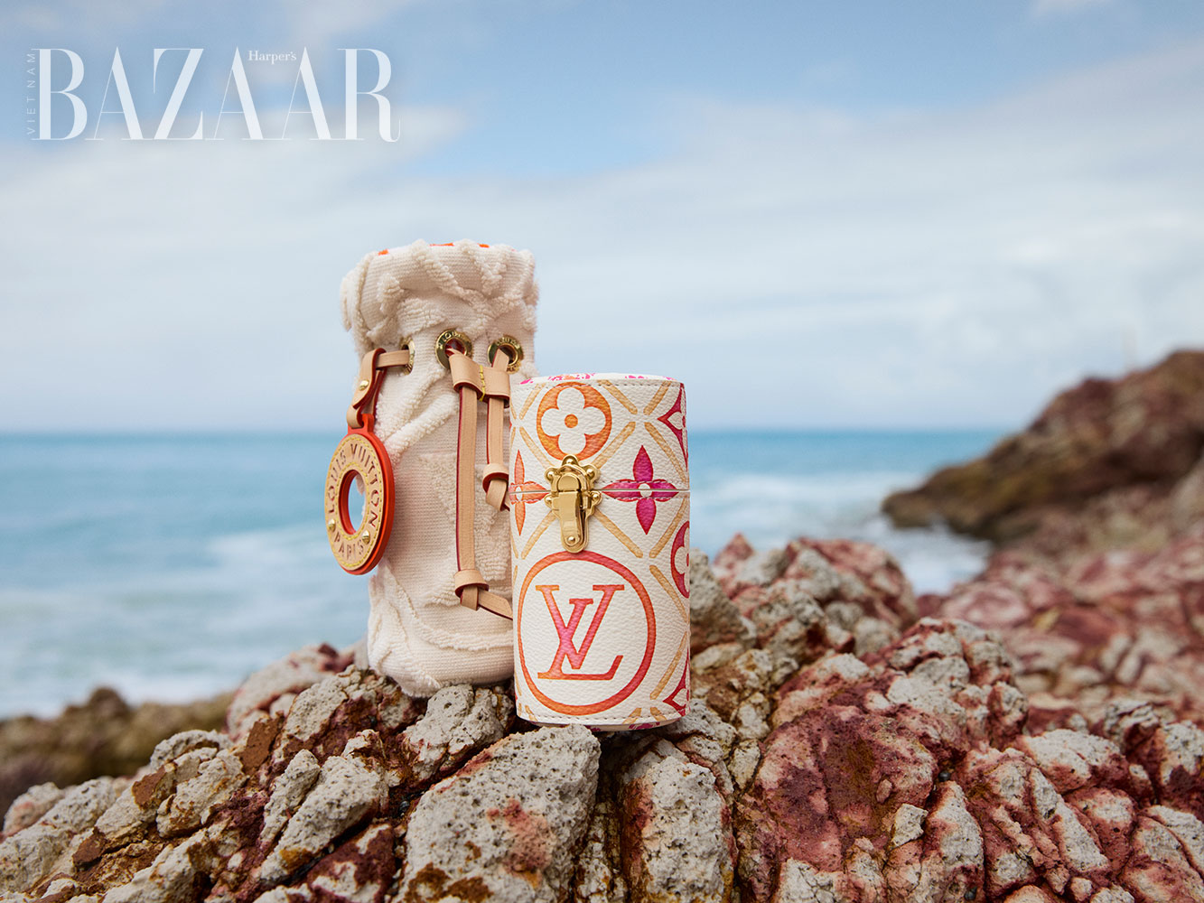 Louis Vuitton By the Pool 2024 - tận hưởng mùa hè bên hồ bơi Hinh anh 3: Louis Vuitton By the Pool 2024 - tan huong mua he ben ho boi