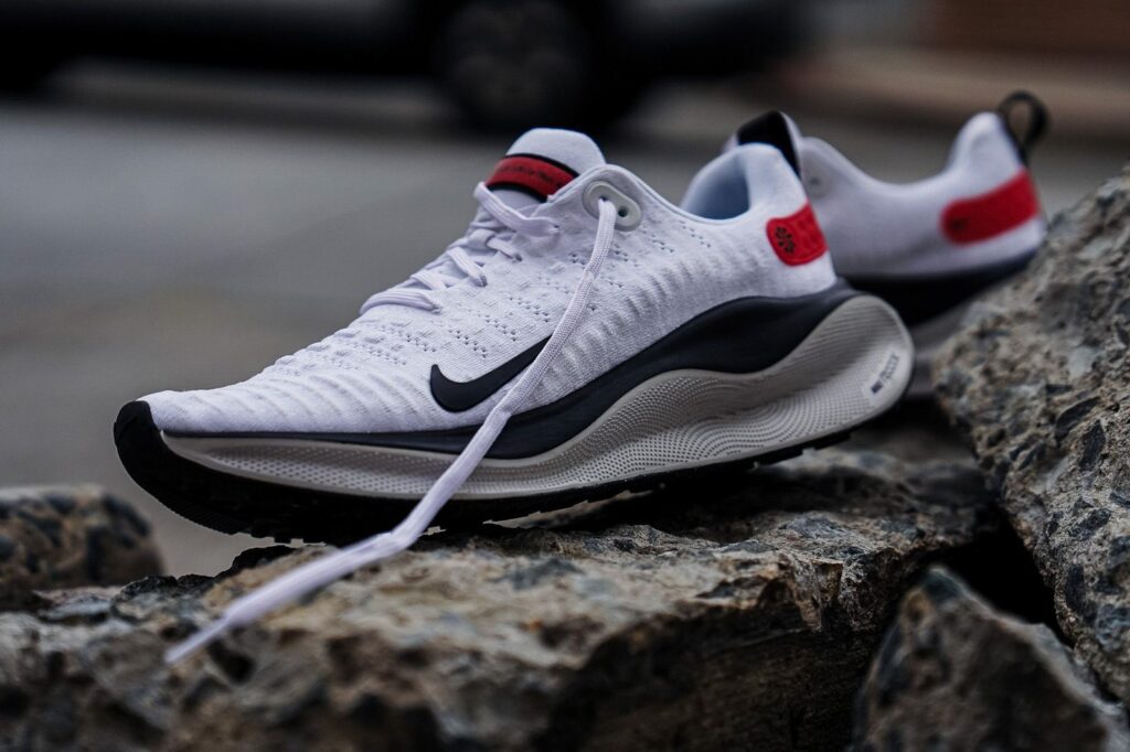 Top những đôi Nike Flyknit tốt nhất năm 2024 Hinh anh 3: Top nhung doi Nike Flyknit tot nhat nam 2024