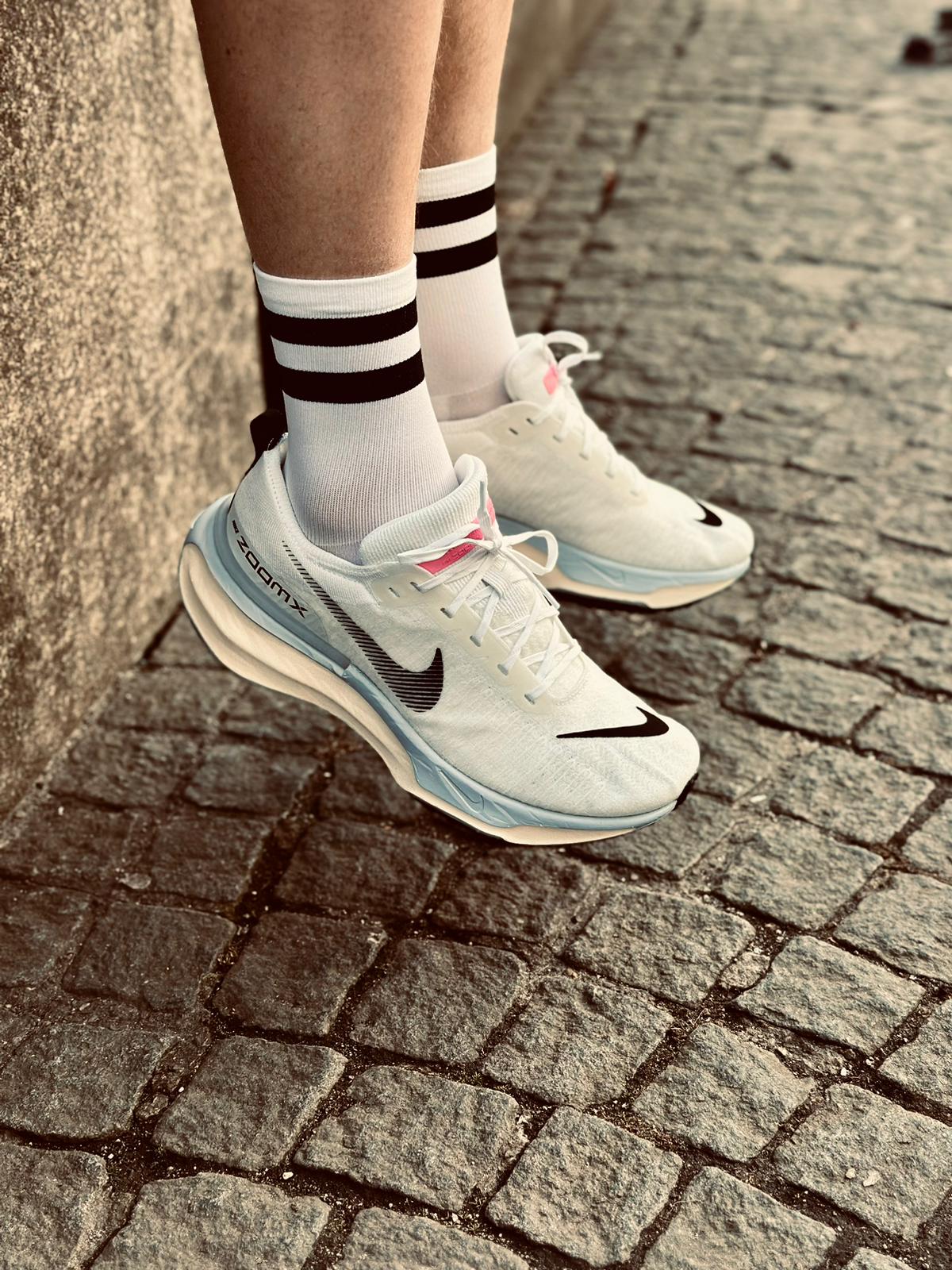 7 đôi giày Nike có thể giúp bạn đứng cả ngày không mỏi Hinh anh 4: 7 doi giay Nike co the giup ban dung ca ngay khong moi