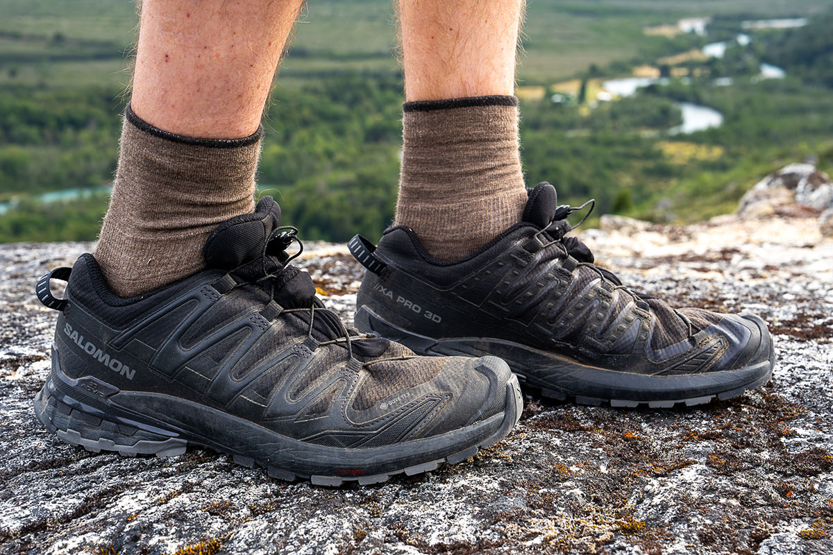 4 đôi giày chạy bộ trên tuyết tốt nhất năm 2024 Hinh anh 4: 4 doi giay chay bo tren tuyet tot nhat nam 2024