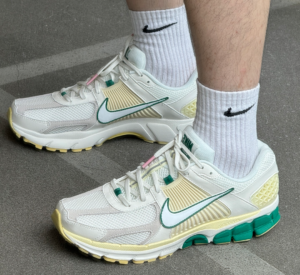 Giay Nike Zoom Vomero 5 'Malachite Alabaster' FN8361-100