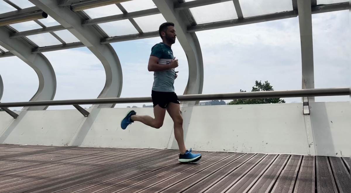 3 đôi giày running tốt nhất nhà Skechers nửa đầu năm 2024 Hinh anh 3: 3 doi giay running tot nhat nha Skechers nua dau nam 2024