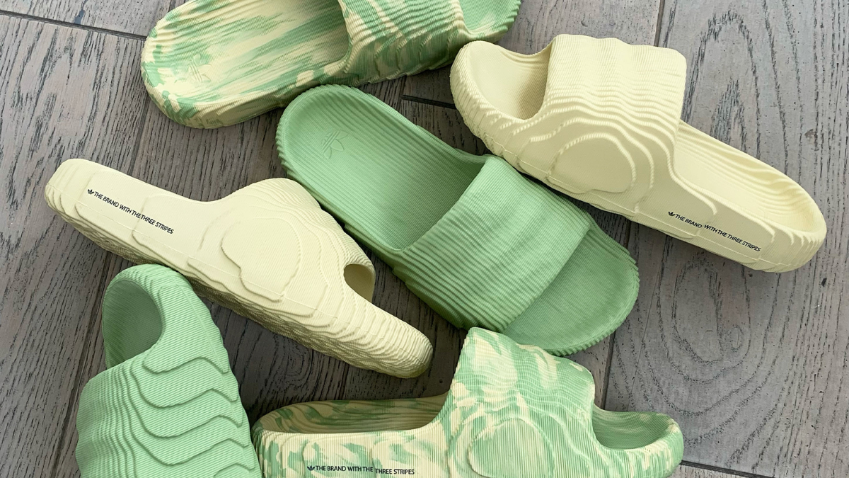 adidas Adilette 22: Nen chon size nao de vua van nhat?