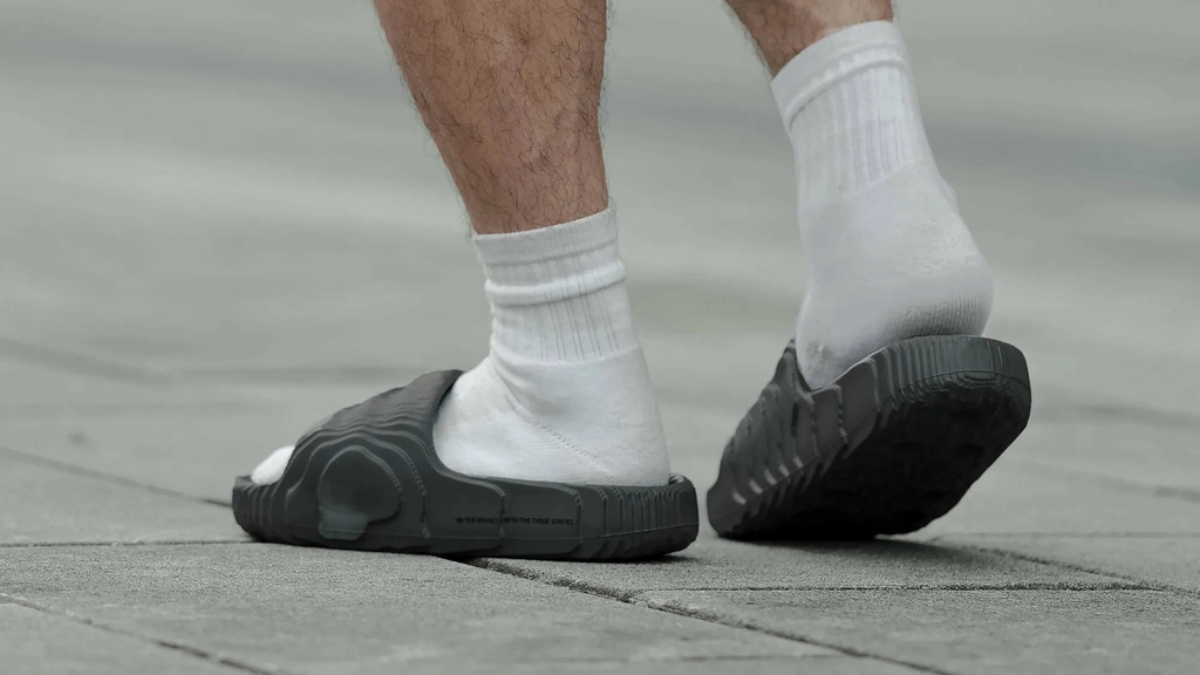 Hinh anh 7: adidas Adilette 22: Nen chon size nao de vua van nhat?