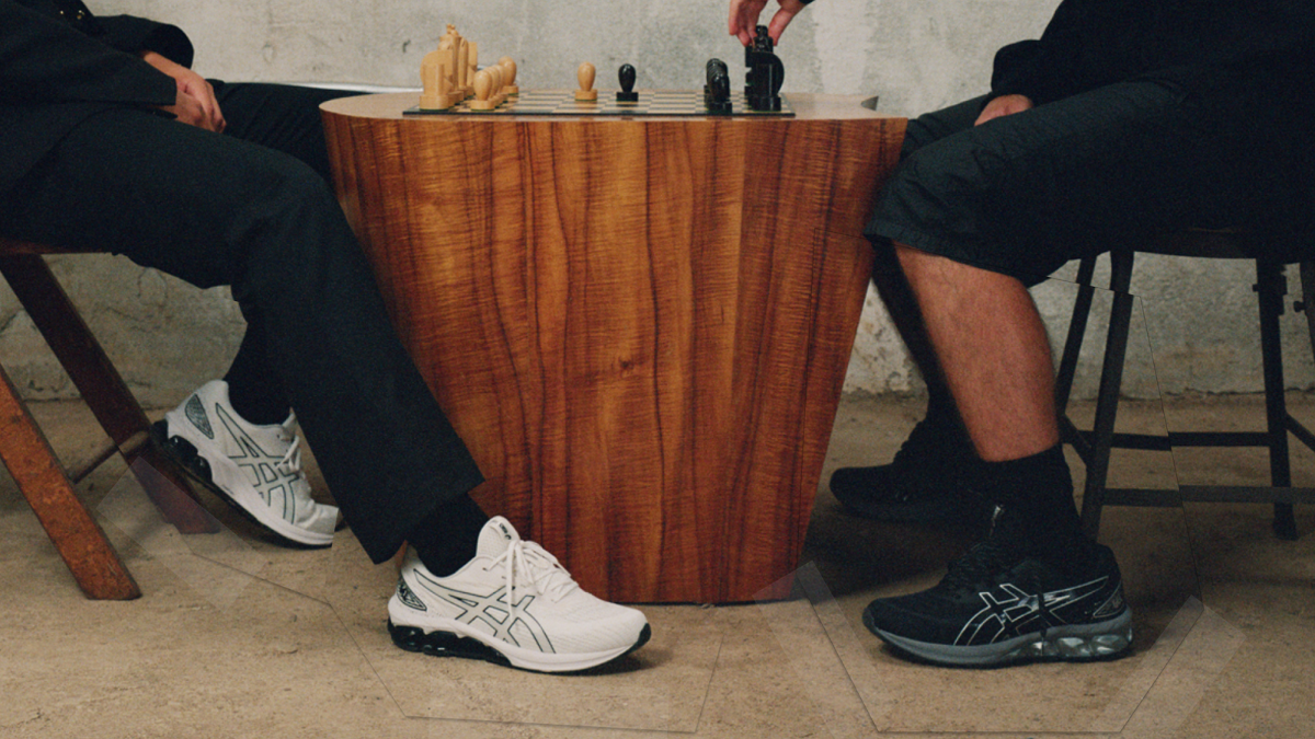 Top 7 mau giay di bo xuat sac nhat 2024 cho buoc chan thoai mai