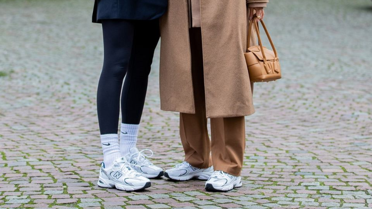 Hinh anh 4: Top 7 mau giay di bo xuat sac nhat 2024 cho buoc chan thoai mai