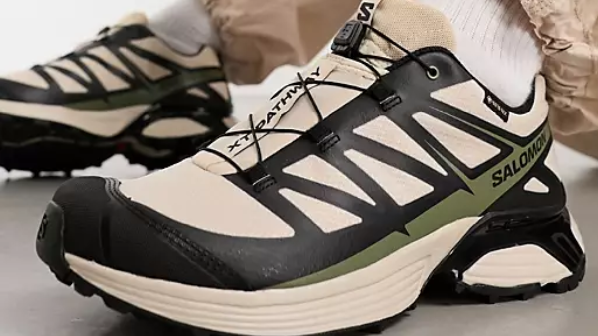 Hinh anh 6: Top 7 mau giay di bo xuat sac nhat 2024 cho buoc chan thoai mai