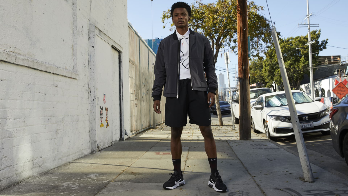 Hinh anh 2: Nang tam phong cach cung 7 mau sneaker phoi voi quan short