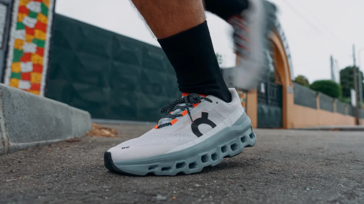 Review On Cloudmonster: "Quái vật" êm ái chinh phục mọi địa hình Hinh anh 10: Review On Cloudmonster: "Quai vat" em ai chinh phuc moi dia hinh