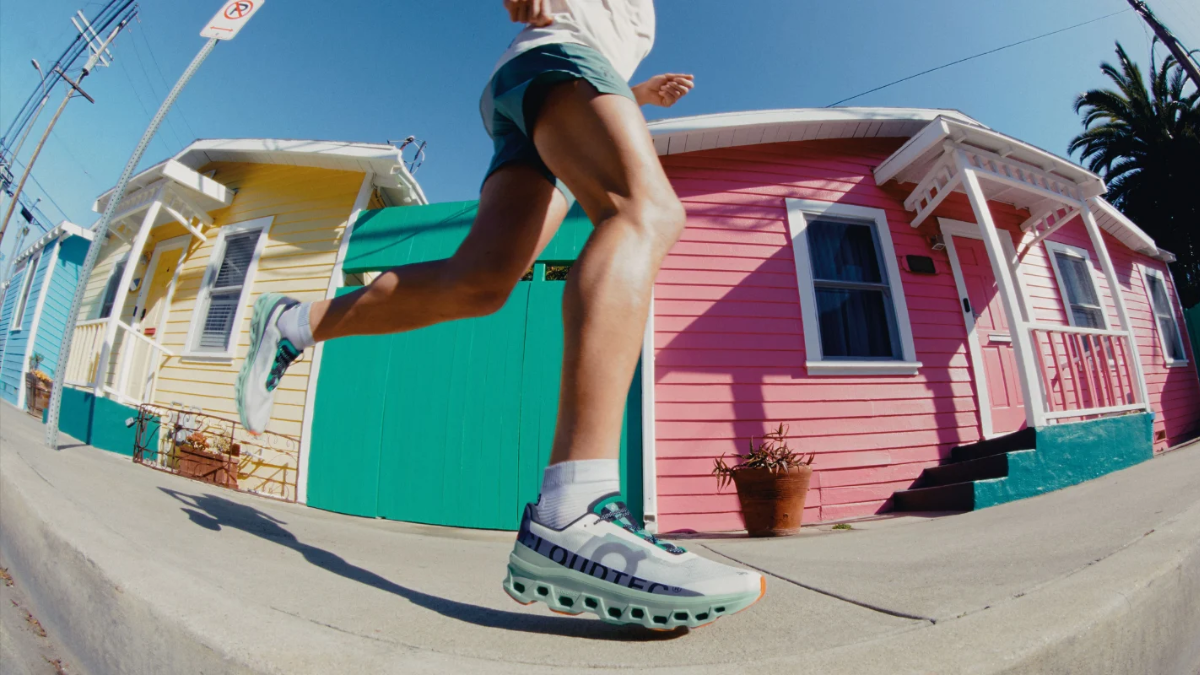 Review On Cloudmonster: "Quái vật" êm ái chinh phục mọi địa hình Hinh anh 7: Review On Cloudmonster: "Quai vat" em ai chinh phuc moi dia hinh