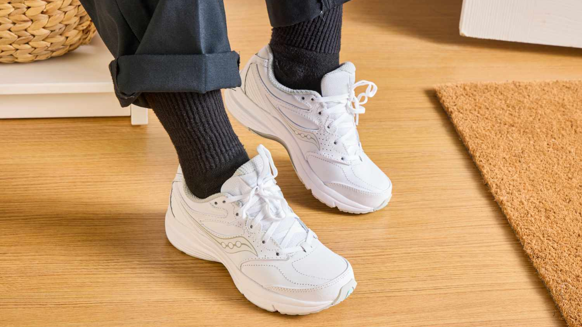 Diem danh 7 doi giay di bo Saucony tot nhat nam 2024