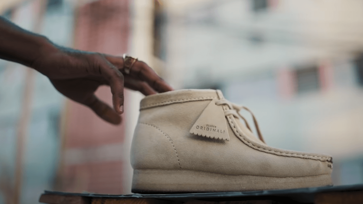 Mẹo hay giúp bạn phân biệt giày Clarks chính hãng và fake Hinh anh 1: Meo hay giup ban phan biet giay Clarks chinh hang va fake