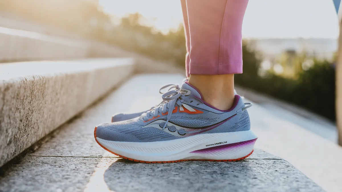 Hinh anh 1: Diem danh 7 doi giay di bo Saucony tot nhat nam 2024