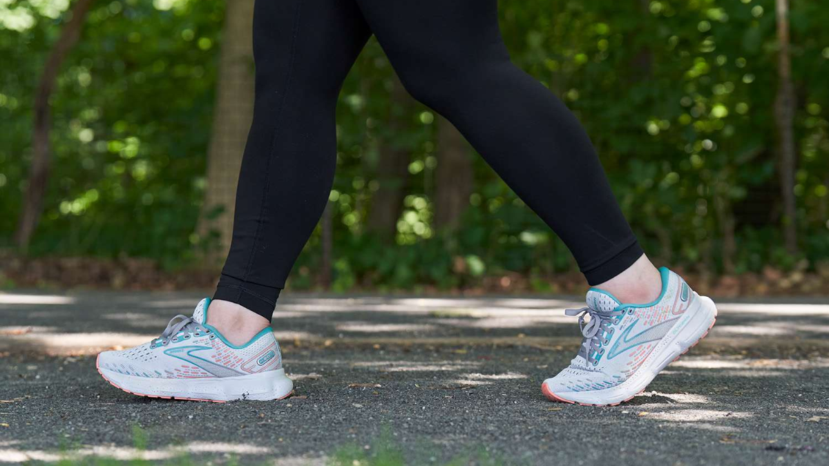 Buoc di tu tin voi 8 doi giay di bo em ai va ho tro tot nhat