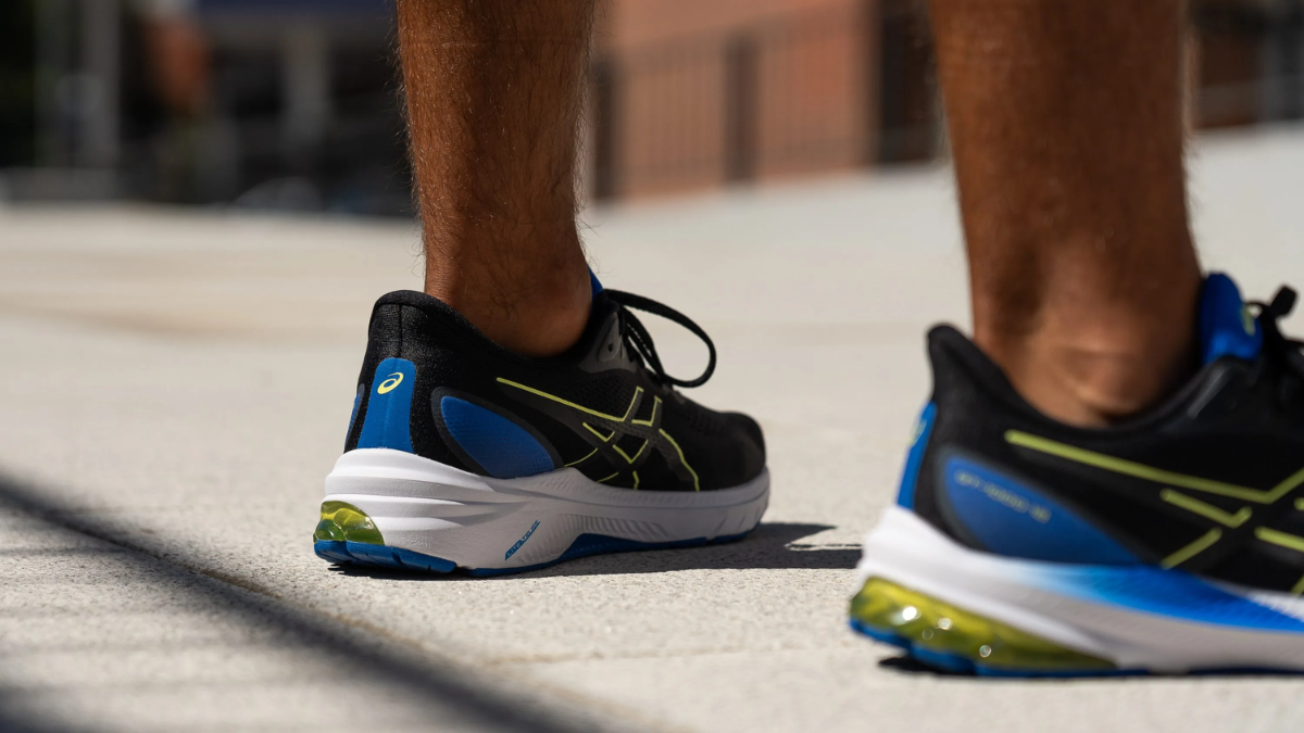 Hinh anh 3: Buoc di tu tin voi 8 doi giay di bo em ai va ho tro tot nhat