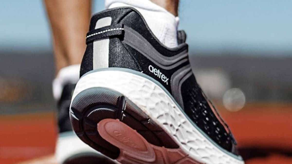 Hinh anh 8: Buoc di tu tin voi 8 doi giay di bo em ai va ho tro tot nhat