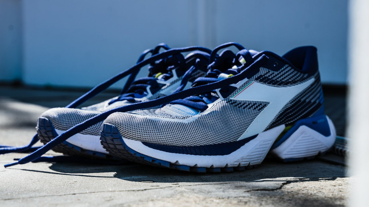 Hinh anh 13: Buoc di tu tin voi 8 doi giay di bo em ai va ho tro tot nhat