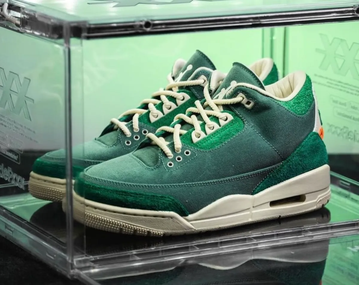 Top những mẫu giày sneaker đỉnh nhất phát hành trong tháng 6 Hinh anh 4: Top nhung mau giay sneaker dinh nhat phat hanh trong thang 6