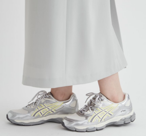 Giay Asics Gel-Nyc x Emmi 'White Huddle Yellow' 1202A498-100
