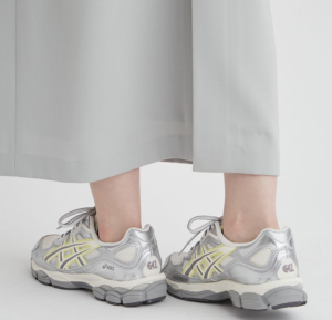 Giay Asics Gel-Nyc x Emmi 'White Huddle Yellow' 1202A498-100