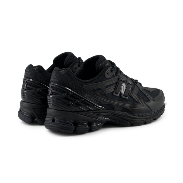 Giay New Balance 1906U 'Triple Black' M1906NJ