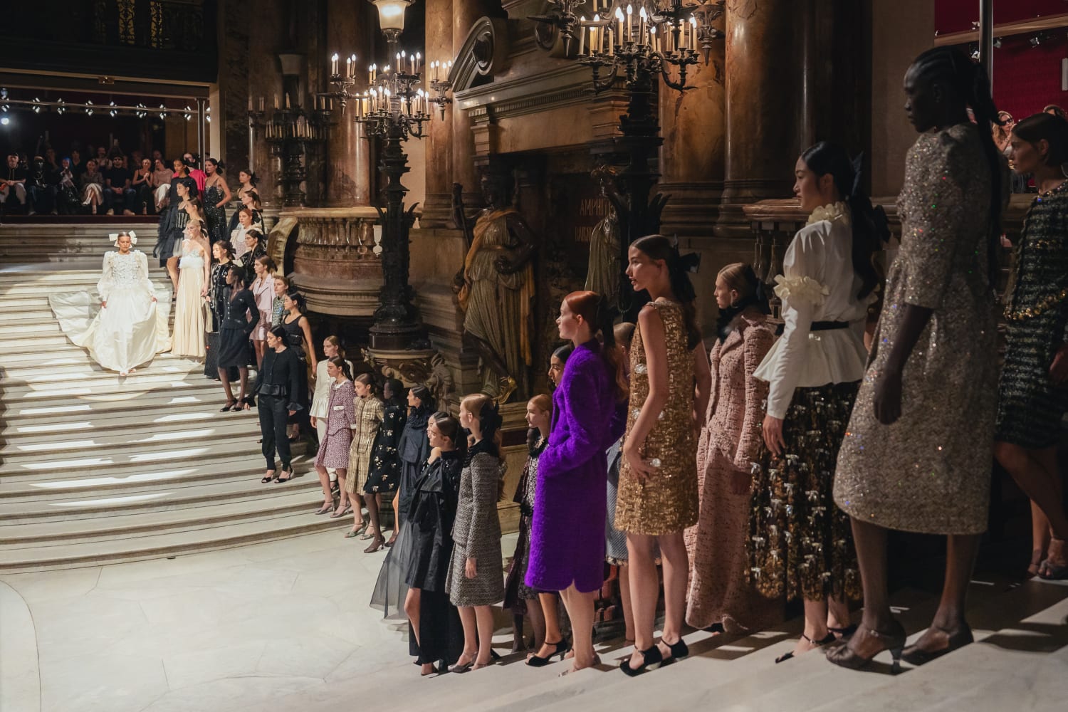 Hinh anh 4: Chanel Thu 2024 Haute Couture - su tai hien day kich tinh tai Palais Garnier