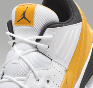 Giay Nike Air Jordan Max Aura 5 'White Yellow Ochre' DZ4353-701