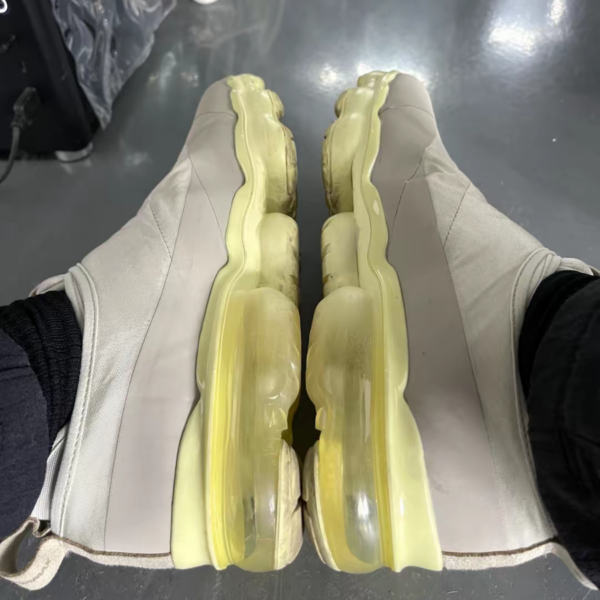 Giay Nike Air VaporMax Moc Roam 'Light Stone' DZ7273-100