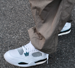 Giay Nike Air Jordan 4 Retro 'Oxidized Green' FQ8213-103