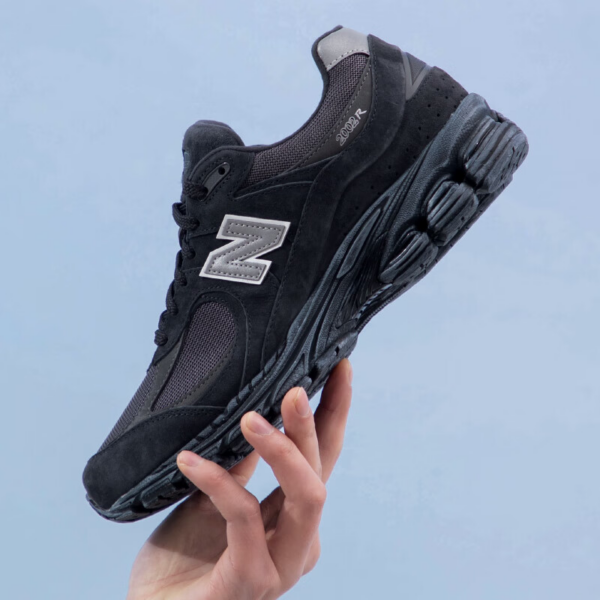 Giay New Balance 2002R 'Black Grey' M2002RBV