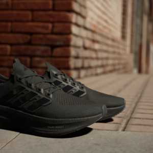 Giay Adidas UltraBoost 5 'Triple Black' ID8812