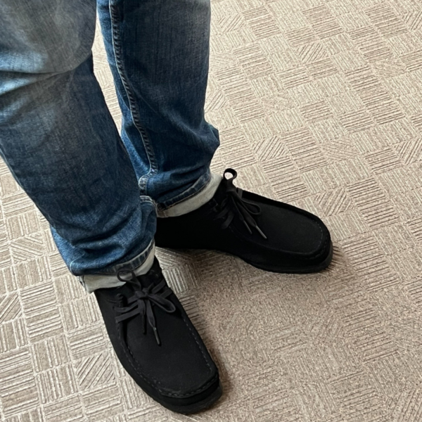 Giay Clarks Originals Wallabee "Black Suede" 26155519