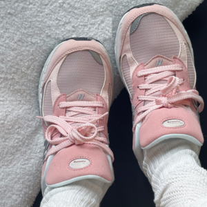 Giay New Balance 2002R Big Kid 'Pink Sand' GC2002SK