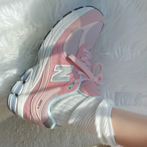 Giay New Balance 2002R Big Kid 'Pink Sand' GC2002SK