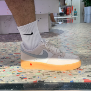 Giay Nike Air Force 1 '07 LV8 'Light Smoke Gum' FQ8714-002