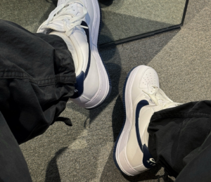 Giay Nike Air Force 1 '07 'White Midnight Navy' FJ4146-104