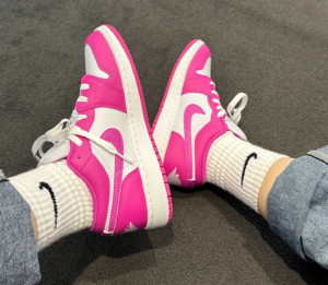 Giay Nike Air Jordan 1 Low 'Fire Pink' FV8486-600