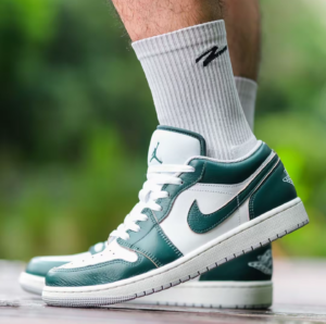 Giay Nike Air Jordan 1 Low 'Oxidized Green' FQ7687-300