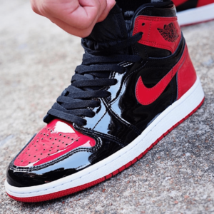 Giay Nike Air Jordan 1 Retro High 'Patent Bred' 555088-063