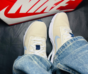 Giay Nike Air Max INTRLK 'Beige' DH9393-104